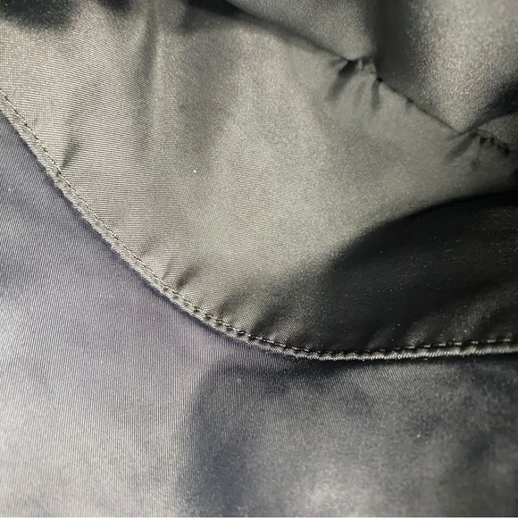 lululemon athletica Black Crossbody Bag with Gold Details​ - Picture 6 of 6